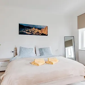  Apartmán Modern, Bright And Spacious